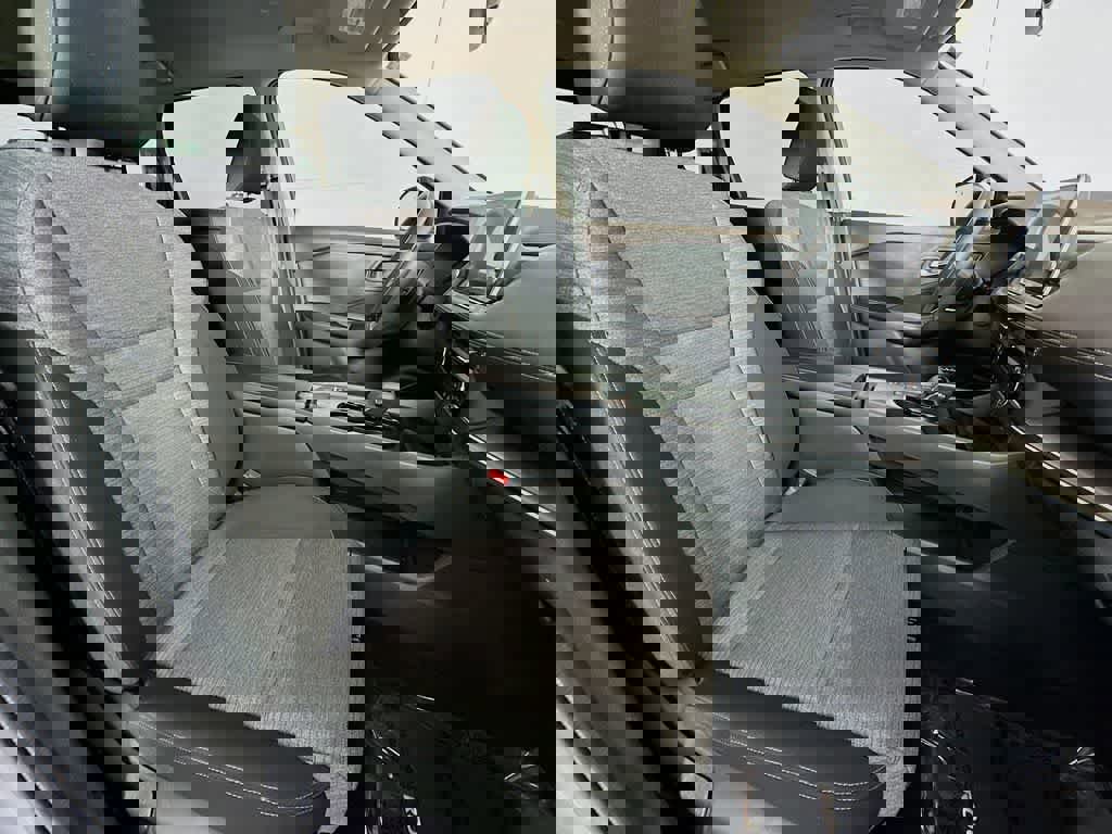 Used 2023 Nissan Rogue SV image 18