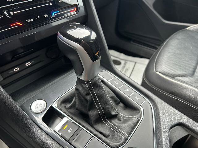 Used 2024 Volkswagen Tiguan SEL R-Line AWD/4WD image 32