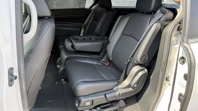 Used 2023 Honda Odyssey EX-L image 31