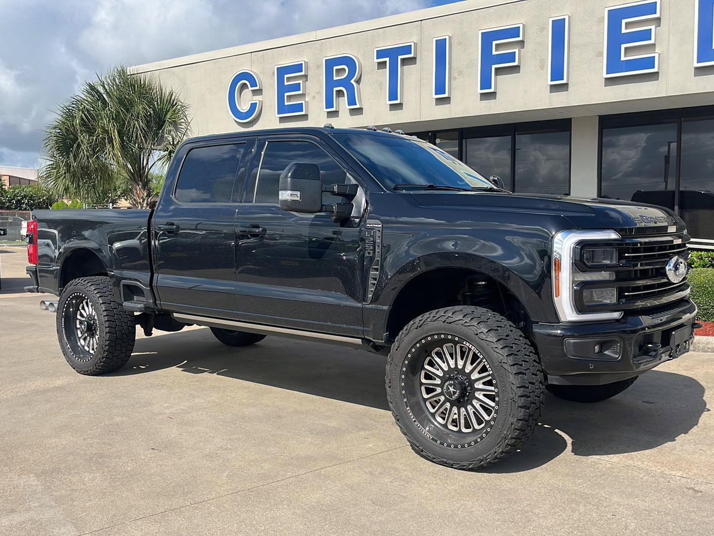 Certified 2025 Ford F250 Platinum w/ Tremor Off-Road Package AWD/4WD video 1