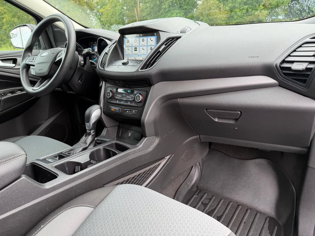 Certified 2019 Ford Escape SE FWD image 17