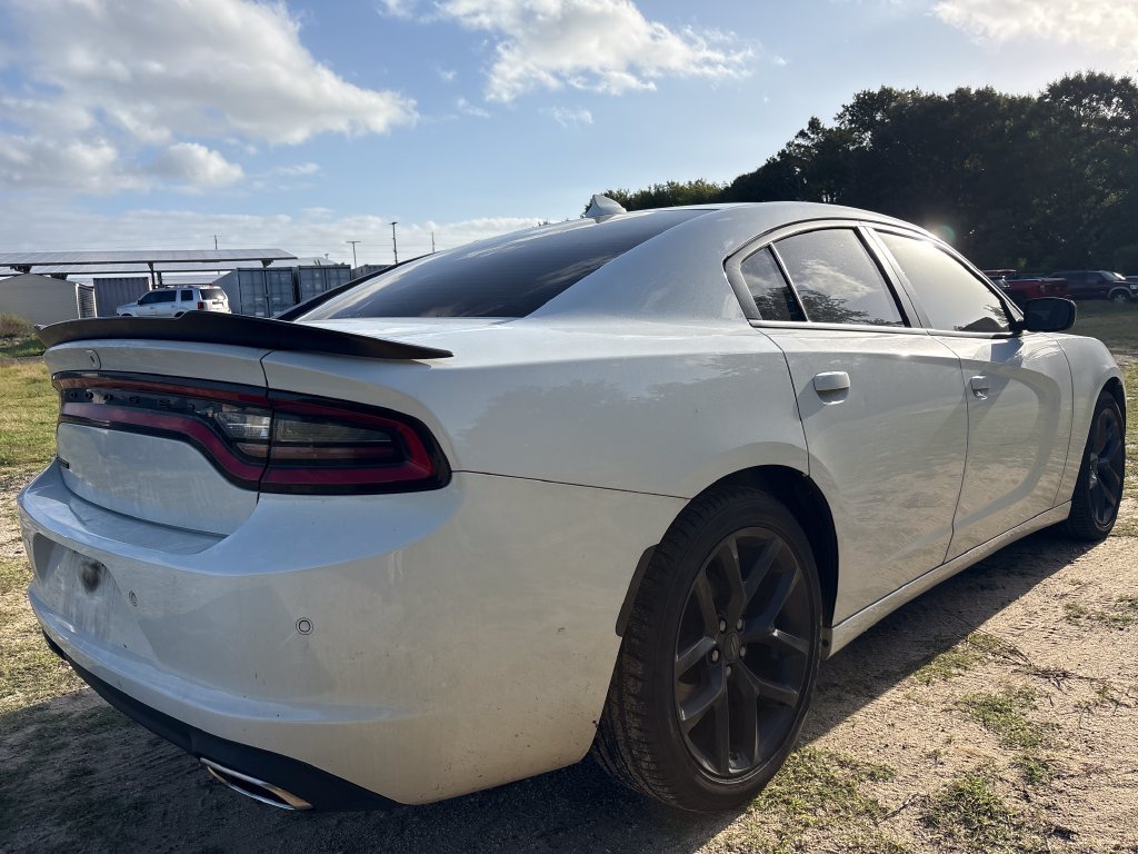 Used 2022 Dodge Charger SXT w/ Plus Group RWD image 16