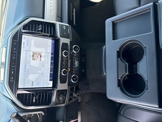 Certified 2022 Ford F250 Lariat w/ Black Appearance Package image 32