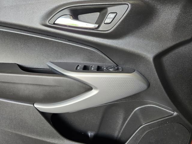 Used 2024 Chevrolet Trax RS w/ Driver Confidence Package image 23