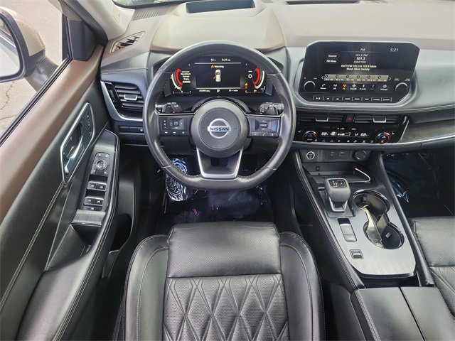 Used 2021 Nissan Rogue Platinum image 7