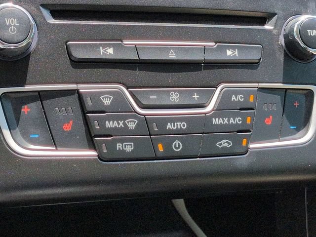 Certified 2018 Ford Fusion SE w/ Fusion SE Technology Package FWD image 28