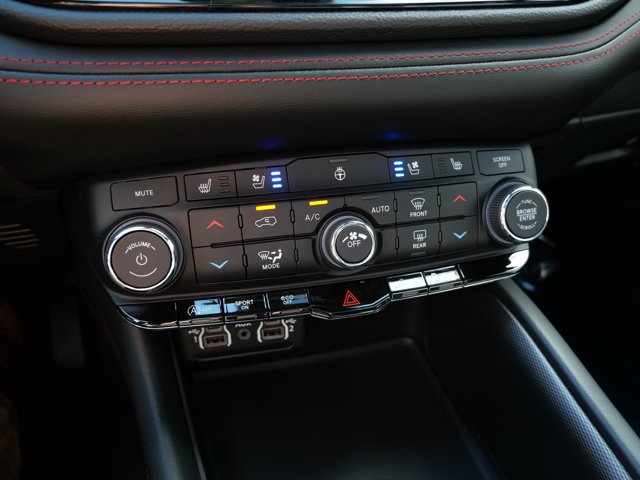 Used 2024 Dodge Durango GT AWD/4WD image 28