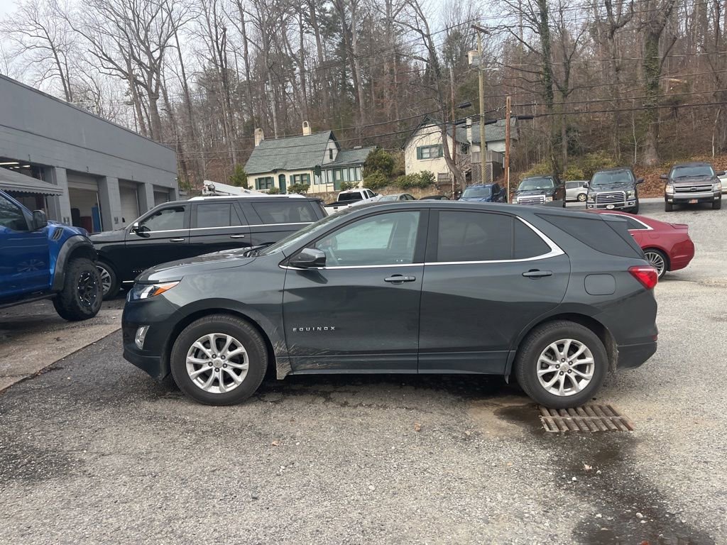 Used 2020 Chevrolet Equinox LT w/ Driver Convenience Package image 6