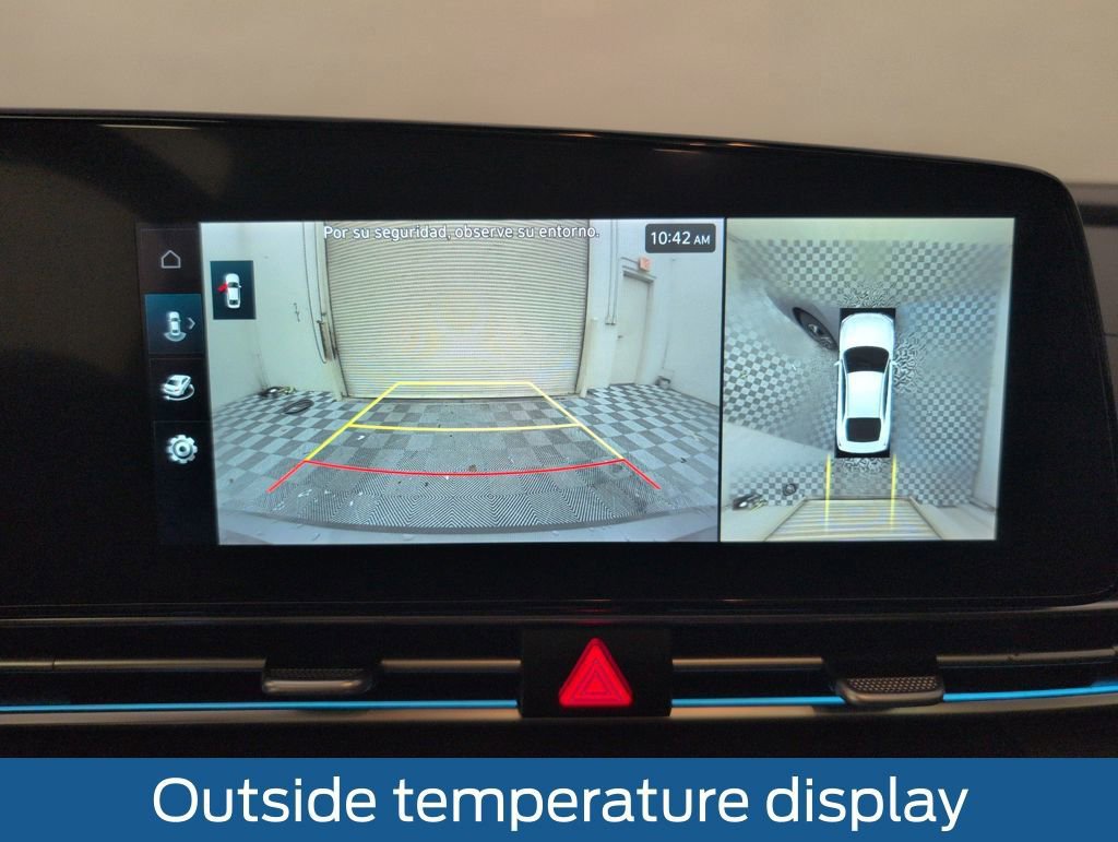 Used 2024 Hyundai Elantra Limited image 35