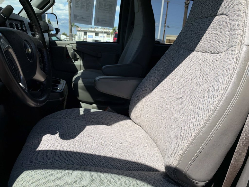 Used 2017 Chevrolet Express 3500 LT w/ LT Preferred Equipment Group RWD image 25