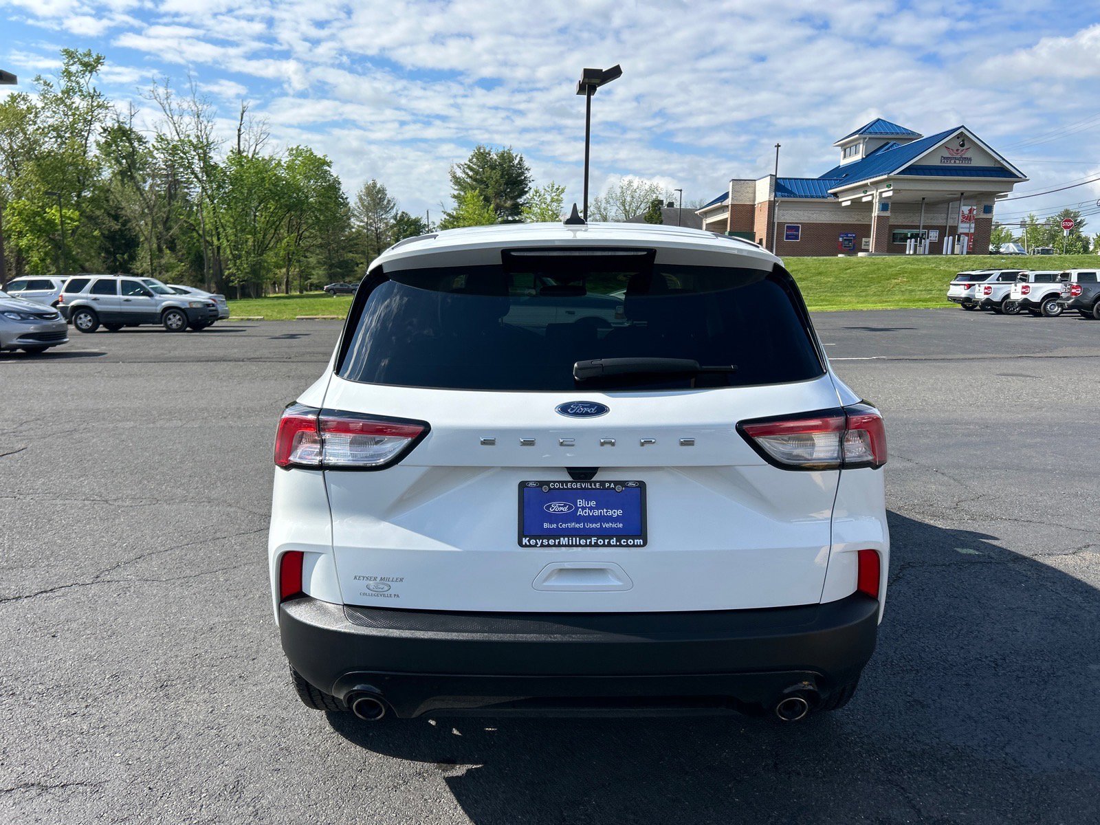 Certified 2022 Ford Escape SE w/ SE Sport Appearance Package AWD/4WD image 11