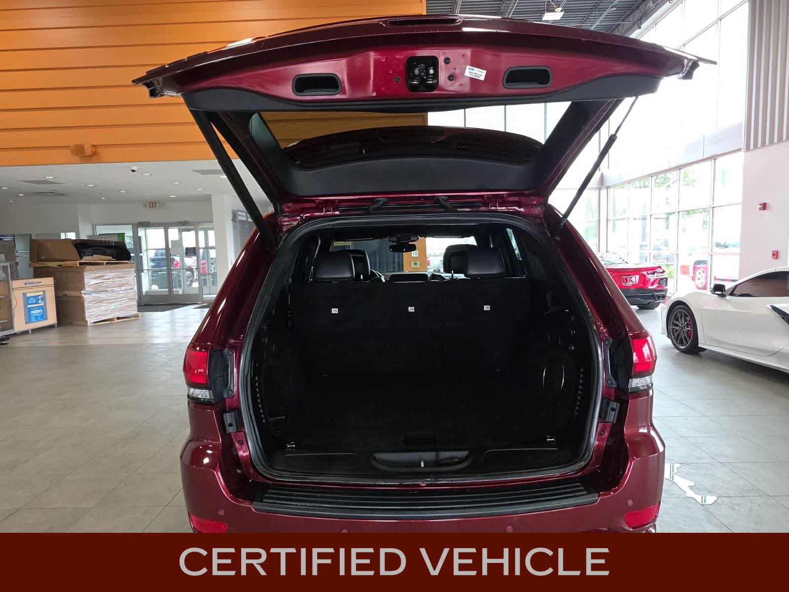 Used 2019 Jeep Grand Cherokee Altitude AWD/4WD image 32