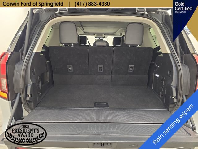 Certified 2025 Ford Expedition Platinum AWD/4WD image 17
