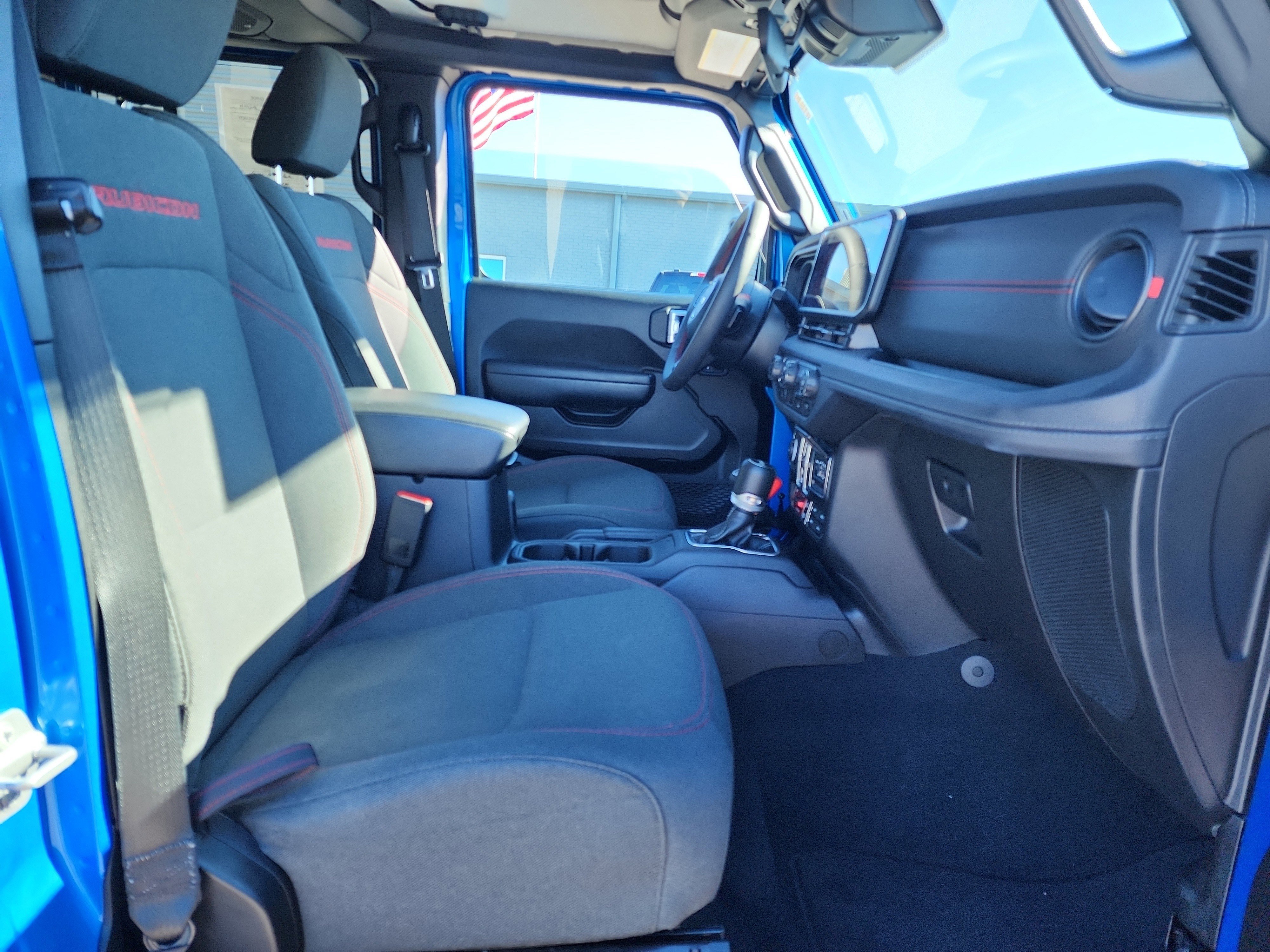 Used 2024 Jeep Wrangler Rubicon image 15