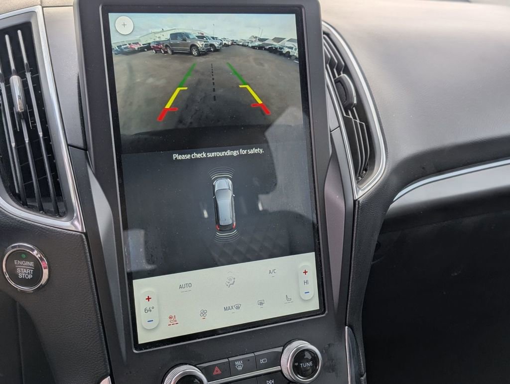 Certified 2024 Ford Edge Titanium image 3