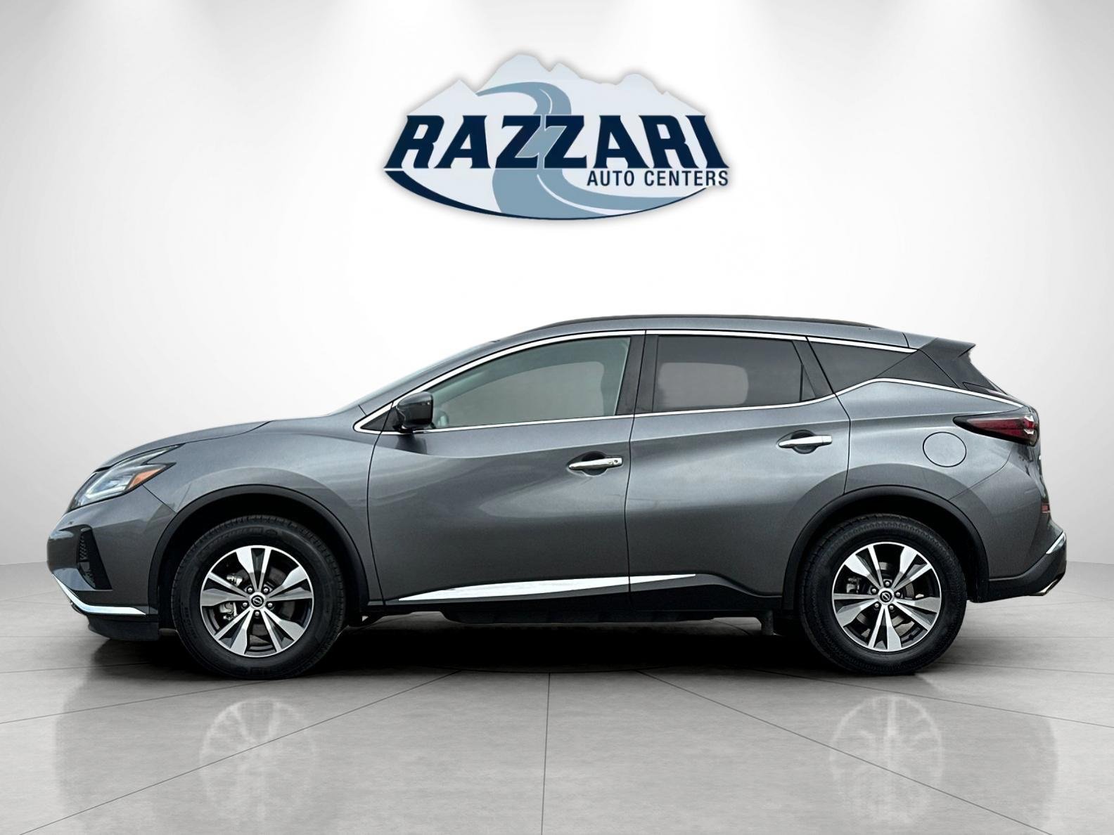 Used 2023 Nissan Murano SV image 2