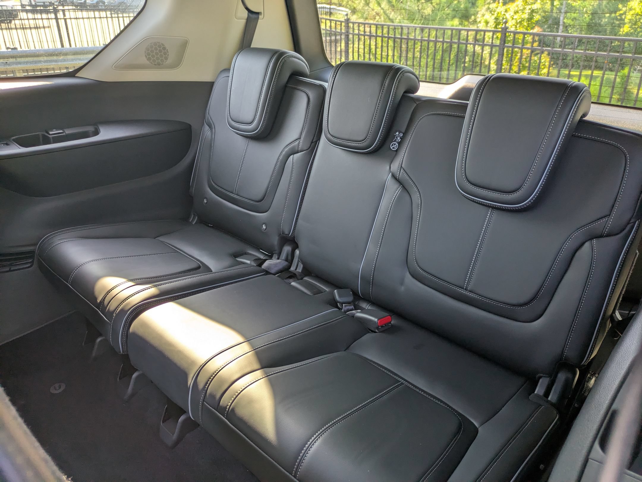 Used 2025 INFINITI QX80 Sensory AWD/4WD image 29