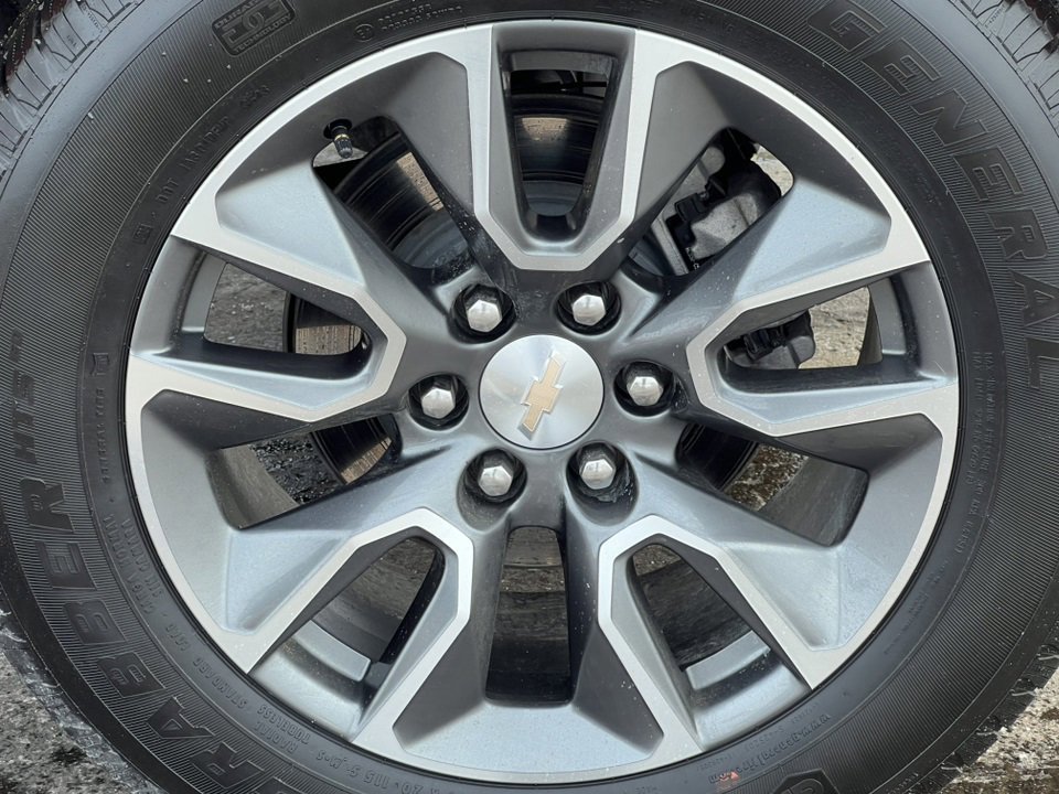 Used 2024 Chevrolet Silverado 1500 LT image 14