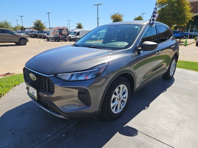 Certified 2024 Ford Escape Active FWD image 2