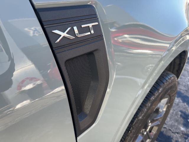 Certified 2024 Ford Maverick XLT image 12