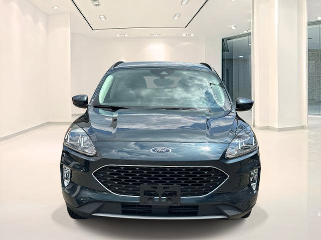 Certified 2022 Ford Escape SEL w/ Technology Package AWD/4WD image 2