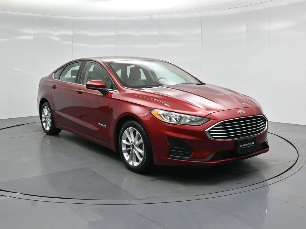Certified 2019 Ford Fusion SE image 6