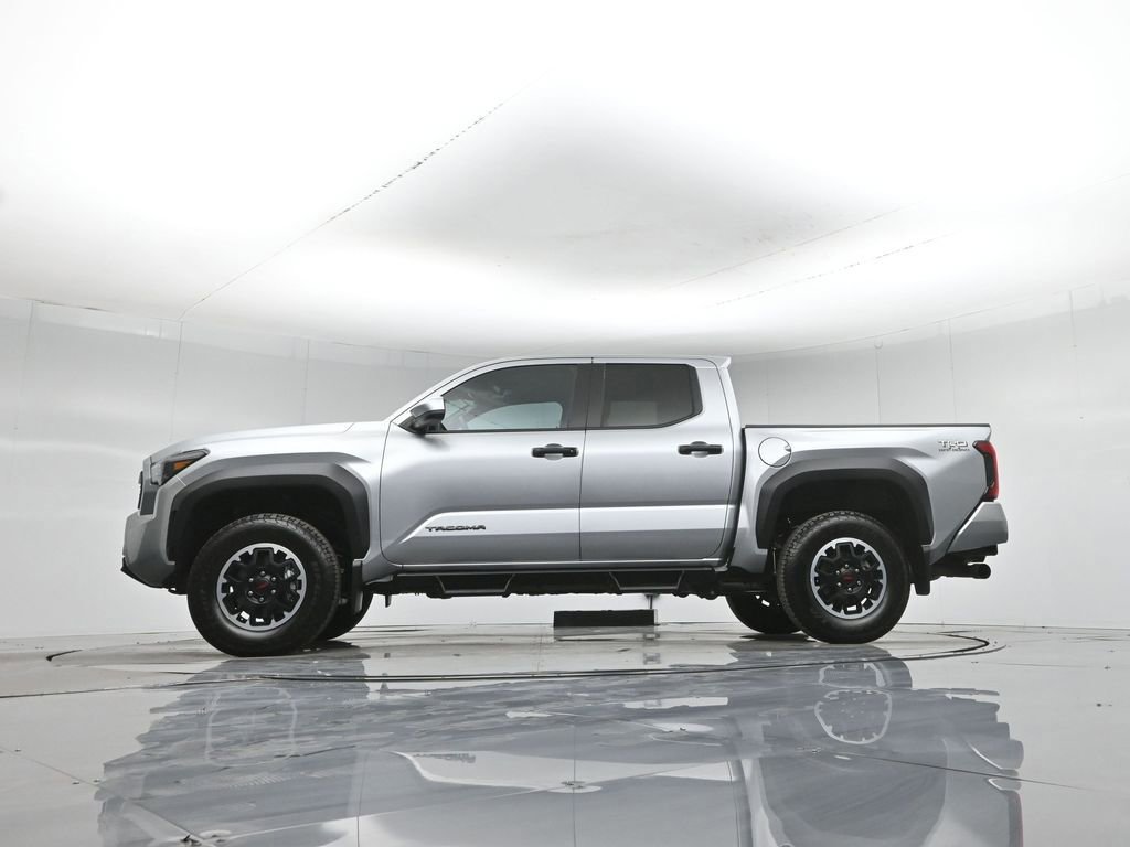 Used 2025 Toyota Tacoma TRD Off-Road image 20