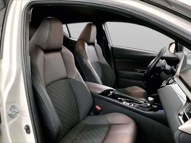 Used 2019 Toyota C-HR FWD image 7