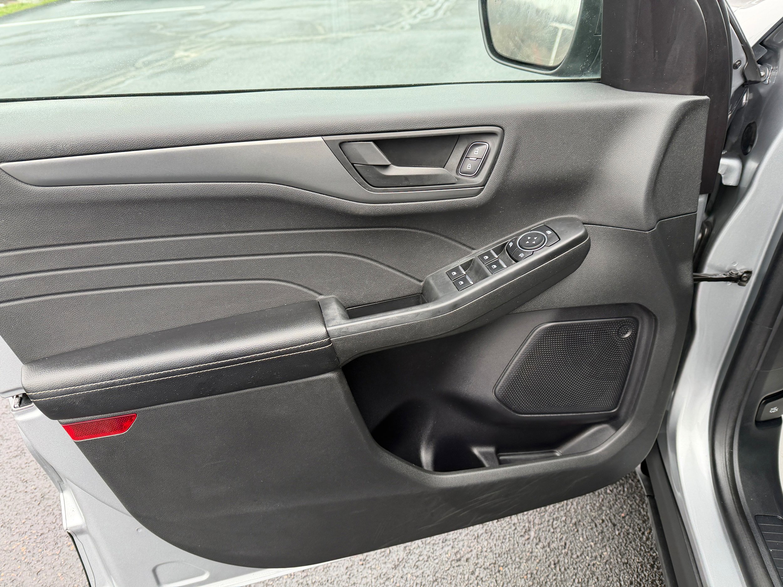 Certified 2023 Ford Escape Active AWD/4WD image 18