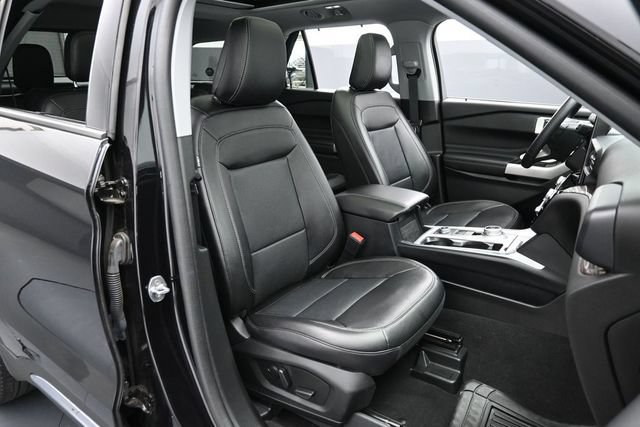Certified 2023 Ford Explorer Limited w/ Limited Technology Package AWD/4WD image 30