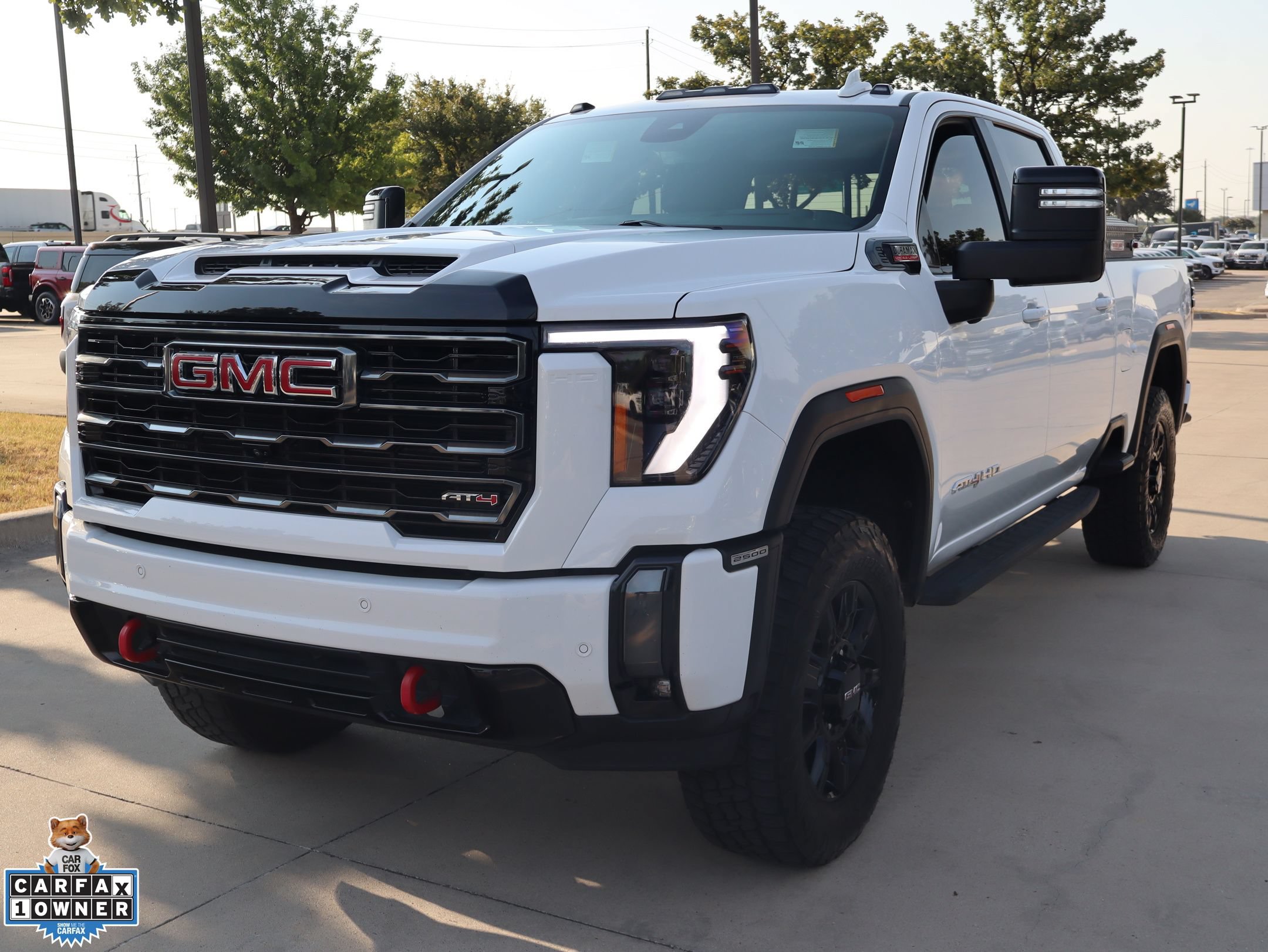 Used 2024 GMC Sierra 2500 AT4 w/ AT4 Premium Plus Package AWD/4WD image 9