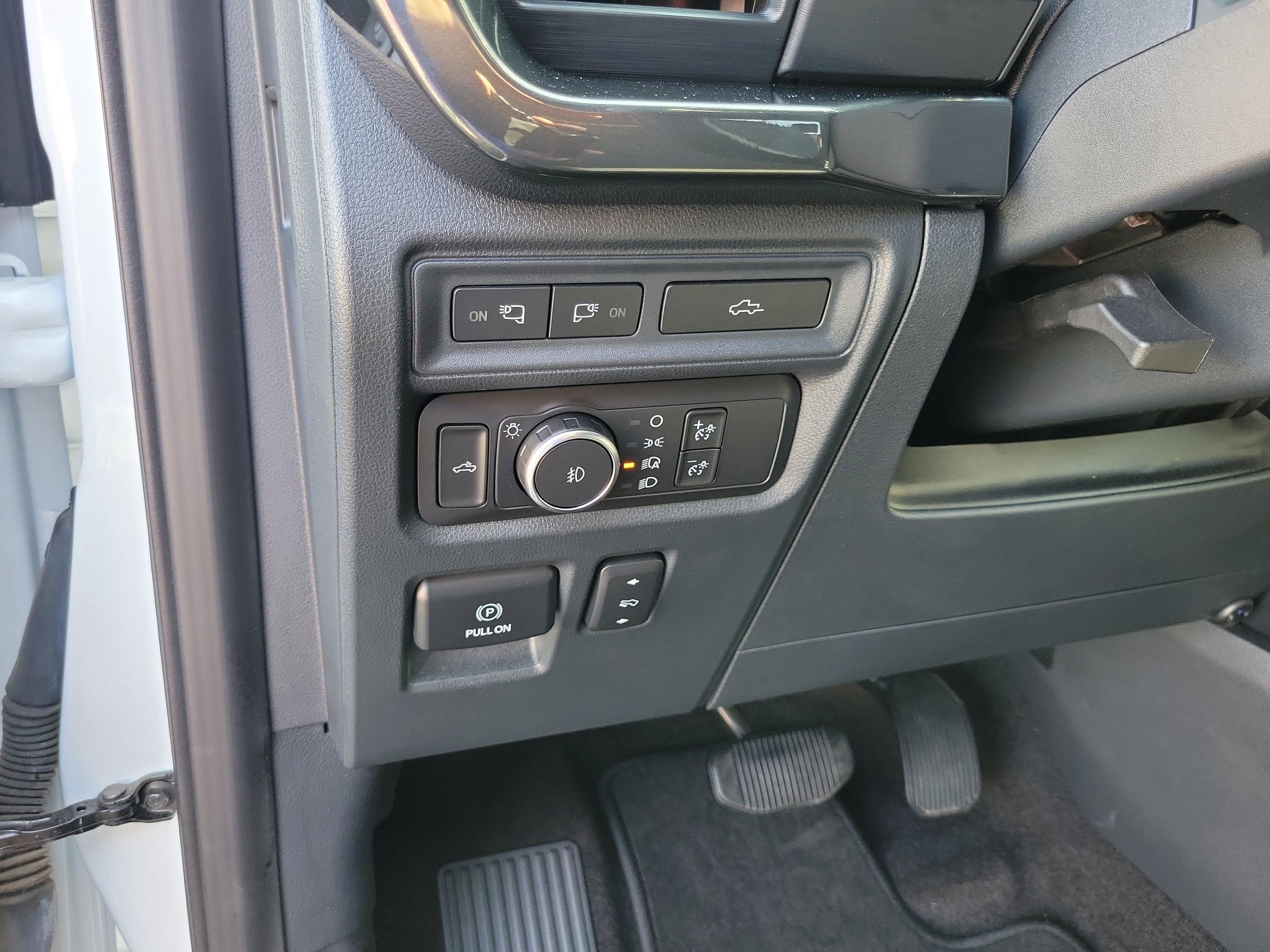 Certified 2022 Ford F150 Tremor w/ Equipment Group 401A Mid AWD/4WD image 11