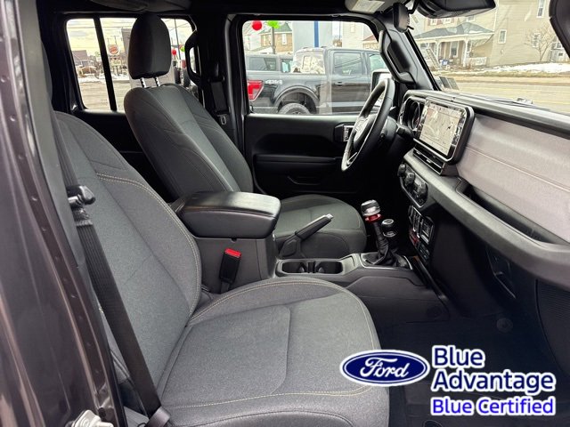 Used 2024 Jeep Wrangler Willys image 31