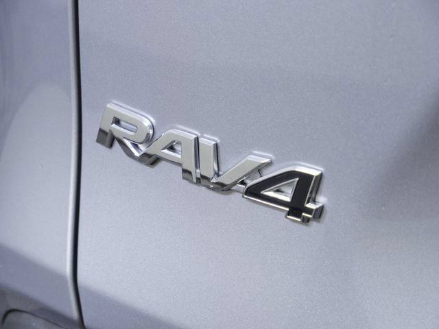 Used 2021 Toyota RAV4 LE w/ Carpet Mat Package (TMS) FWD image 8