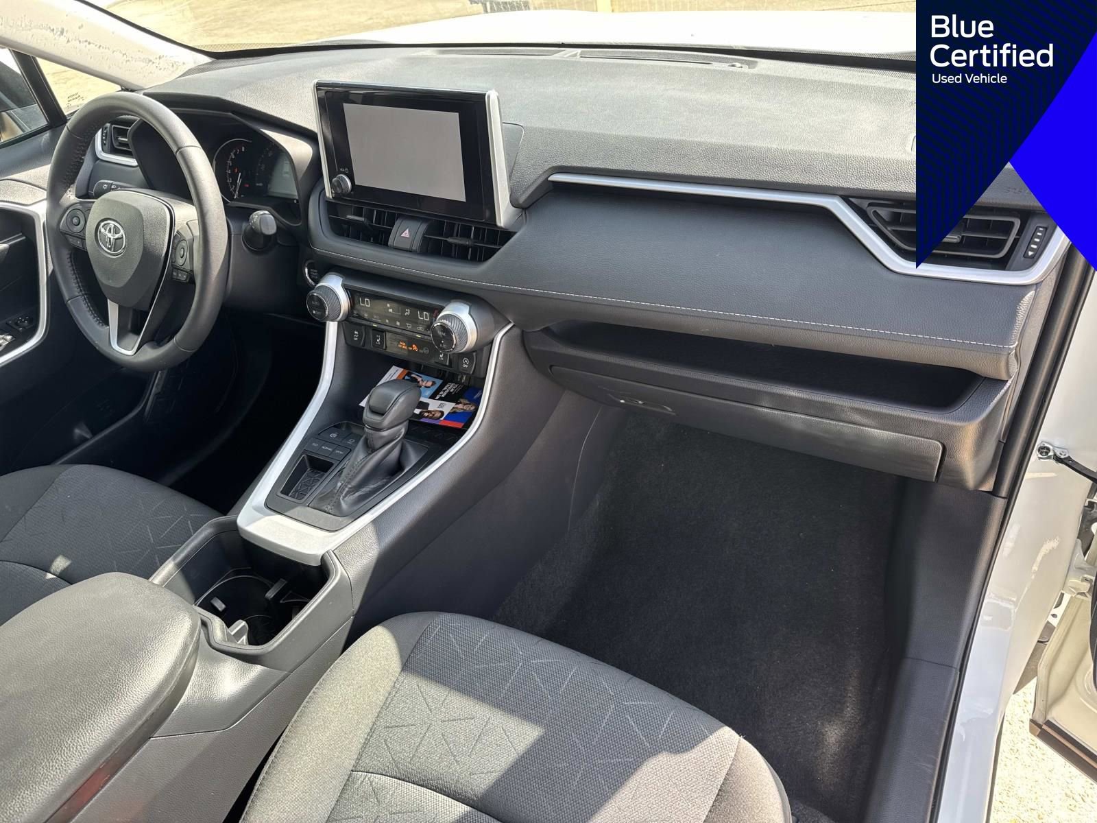 Used 2025 Toyota RAV4 XLE w/ Weather Package FWD image 16