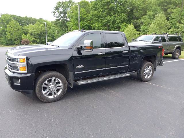 Used 2019 Chevrolet Silverado 2500 High Country w/ Duramax Plus Package AWD/4WD image 9