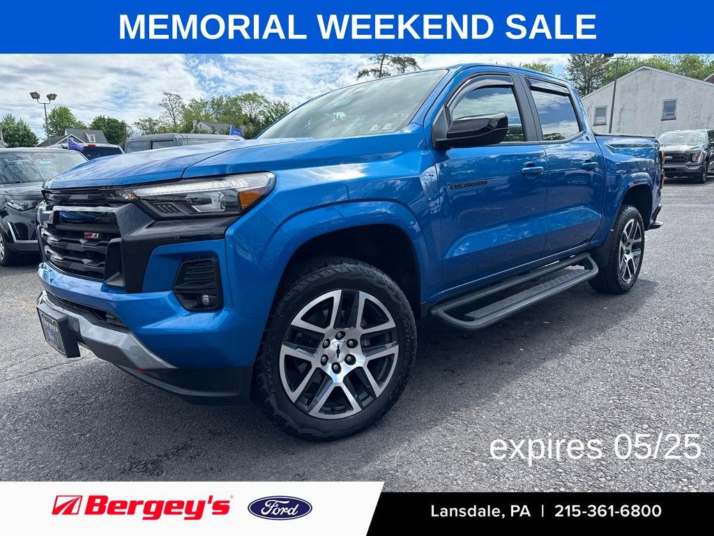 Used 2024 Chevrolet Colorado Z71 w/ Z71 Convenience Package 2