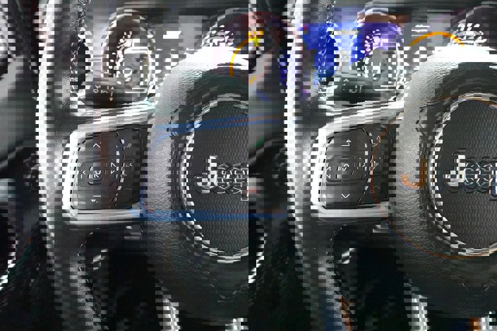 Used 2020 Jeep Wrangler Unlimited Sahara image 13