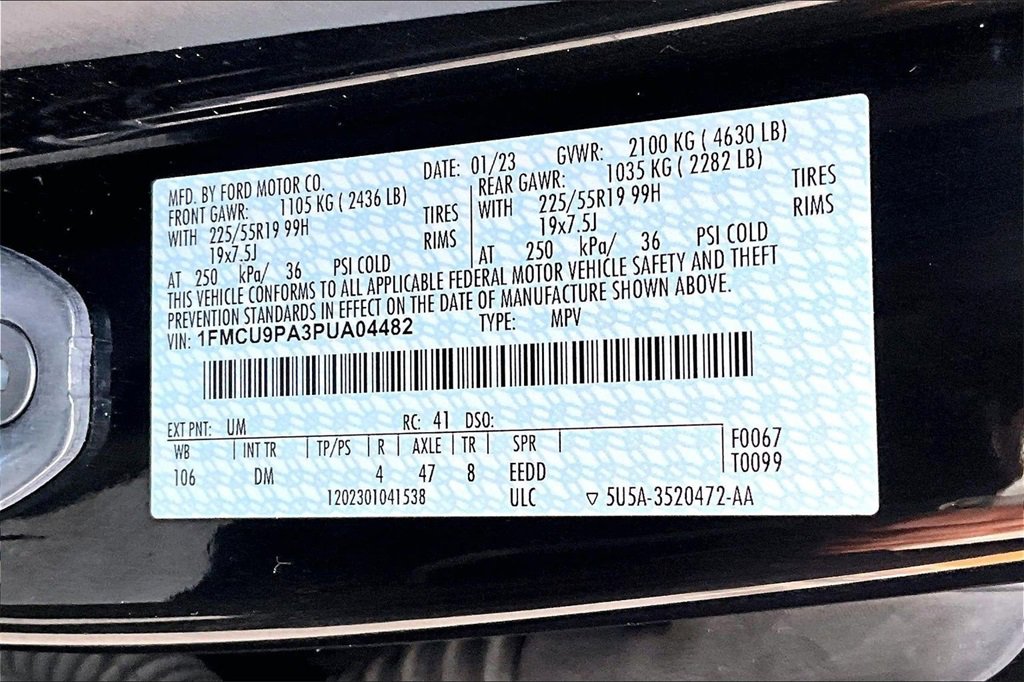 Certified 2023 Ford Escape ST-Line Elite w/ Premium Technology Package image 32