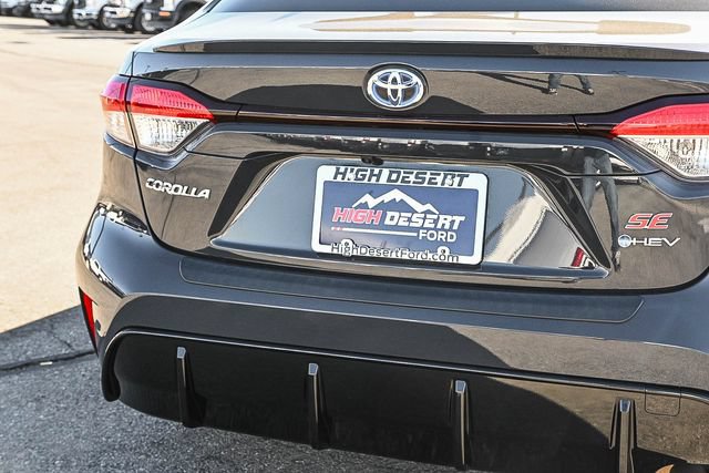 Used 2025 Toyota Corolla SE w/ SE Premium Package FWD image 10