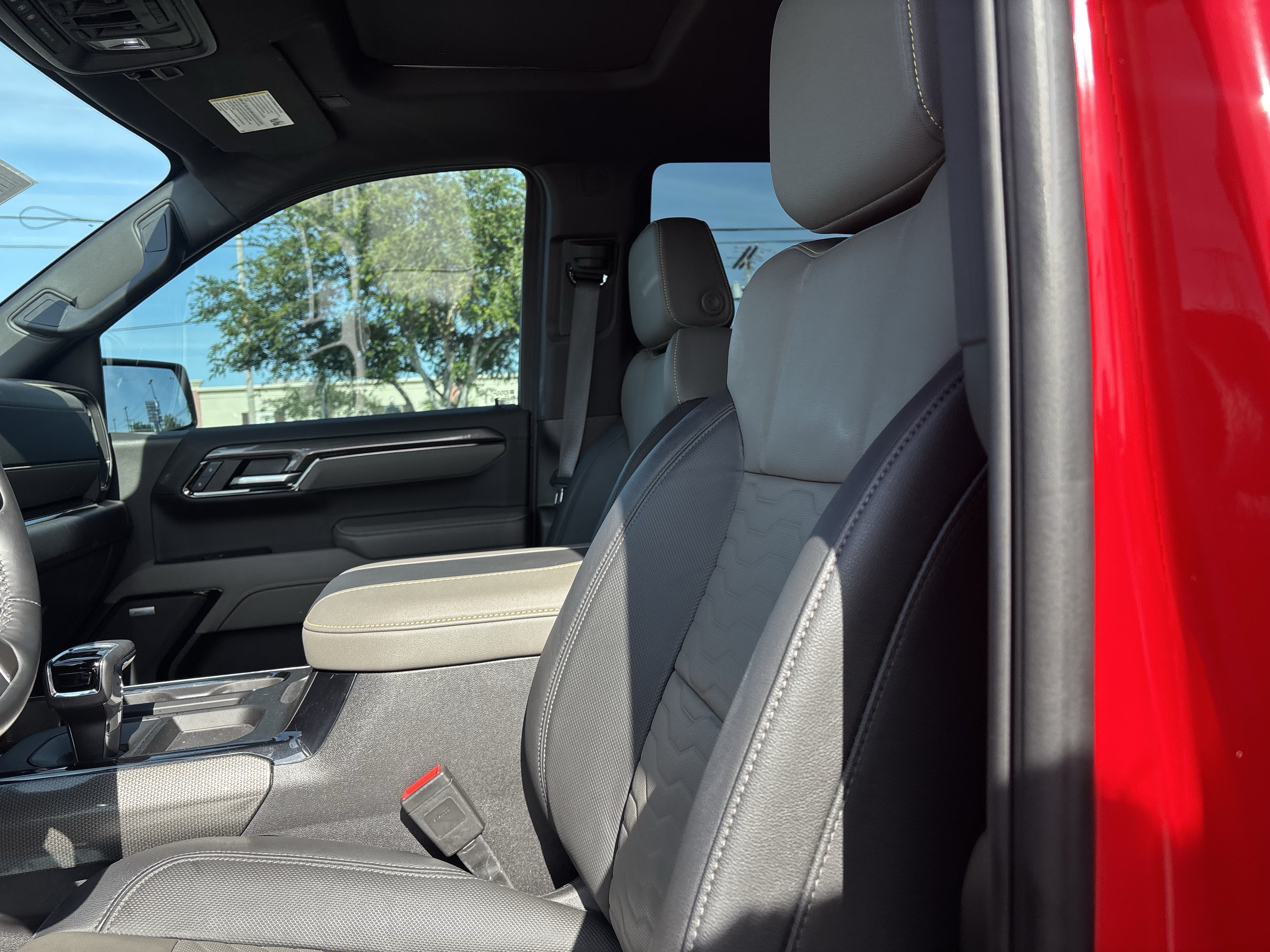 Used 2025 Chevrolet Silverado 1500 ZR2 w/ Technology Package AWD/4WD image 11