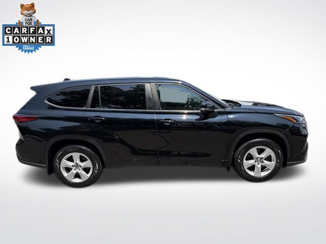 Used 2023 Toyota Highlander LE AWD/4WD image 9