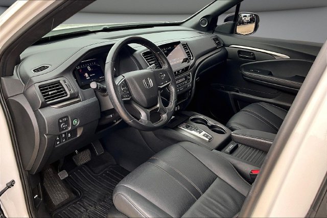 Used 2022 Honda Passport TrailSport image 17