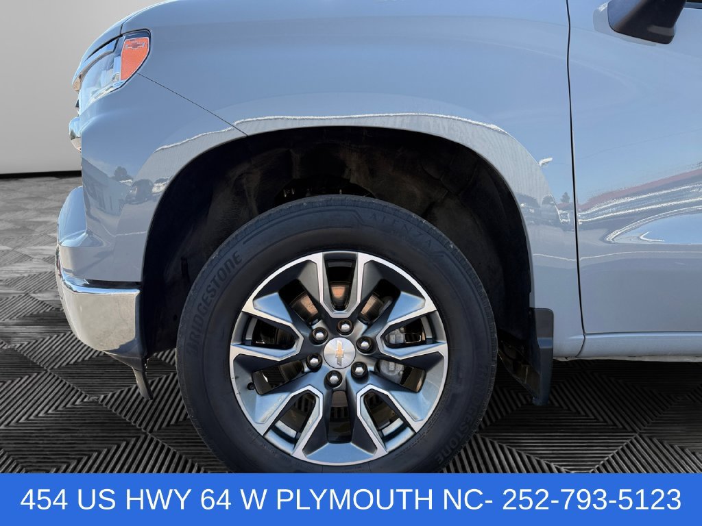 Used 2024 Chevrolet Silverado 1500 LT AWD/4WD image 14