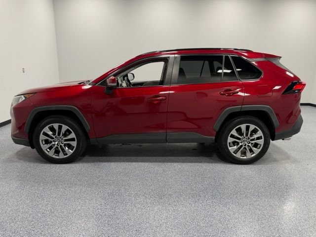 Used 2019 Toyota RAV4 XLE Premium FWD image 8