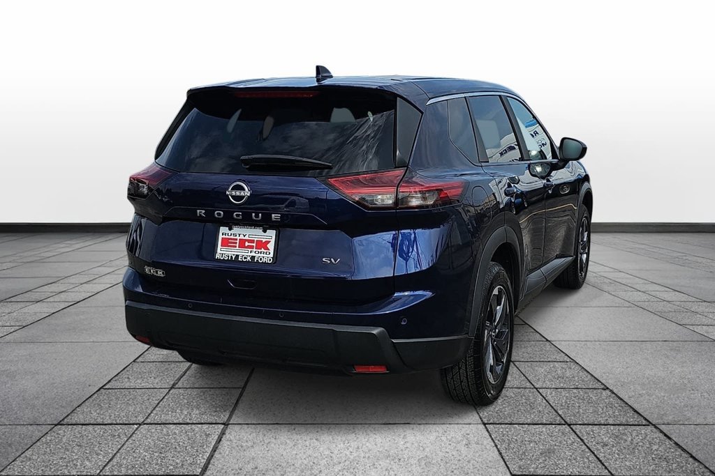 Used 2024 Nissan Rogue SV FWD image 5