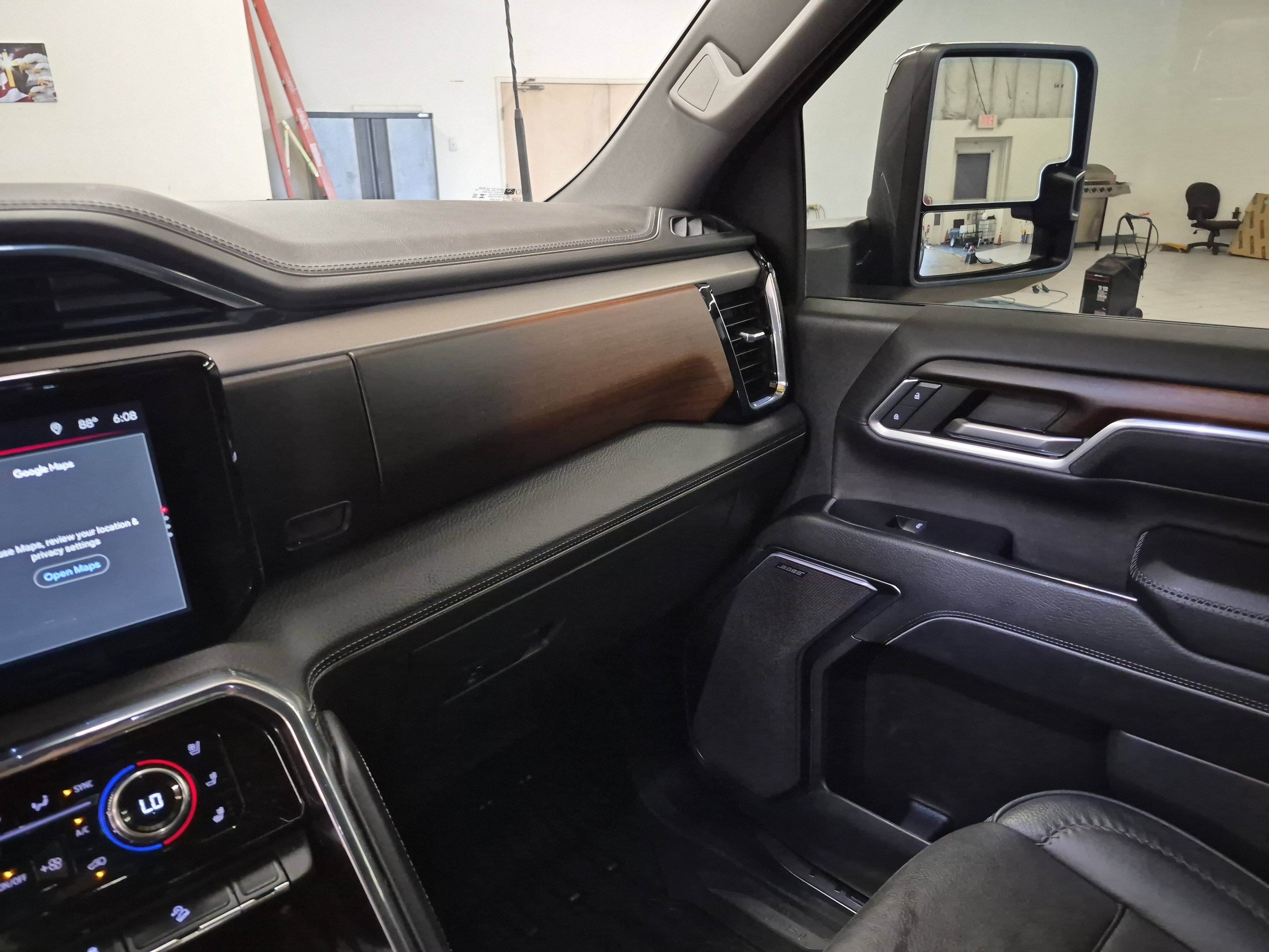 Used 2024 GMC Sierra 3500 Denali w/ Denali Reserve Package AWD/4WD image 21