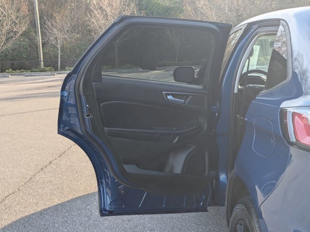 Certified 2023 Ford Edge SE w/ Black Appearance Package image 28