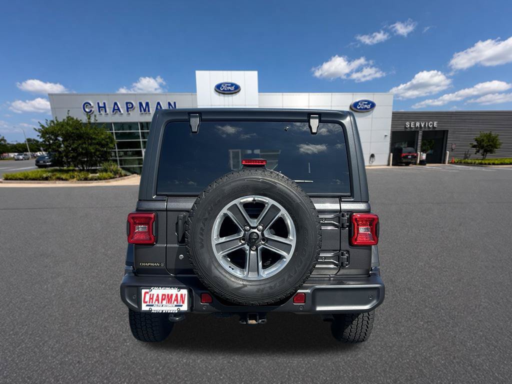 Used 2018 Jeep Wrangler Unlimited Sahara AWD/4WD image 5