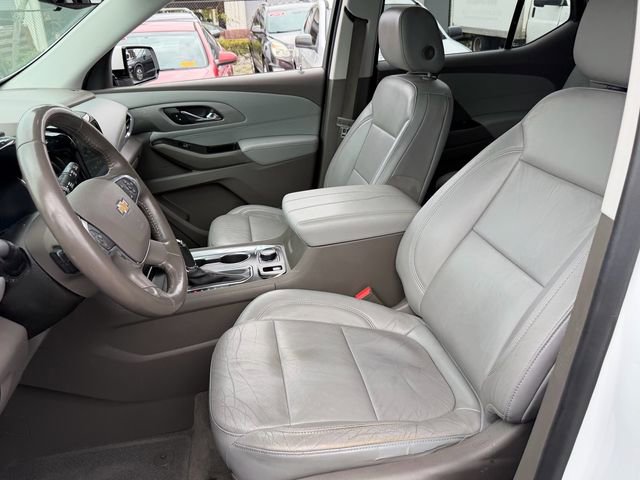 Used 2019 Chevrolet Traverse LT w/ LT Premium Package FWD image 6